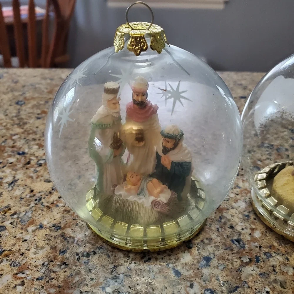 House of Lloyd Christmas Around the World vintage house